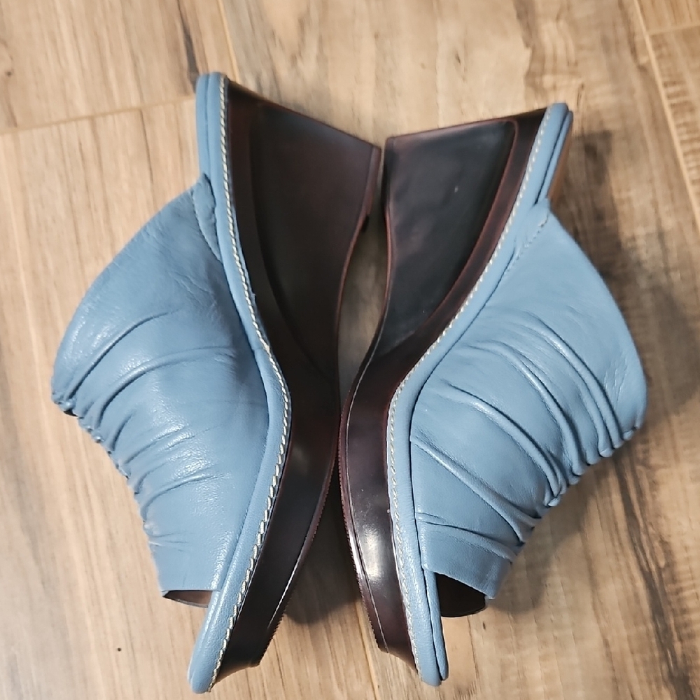 B. Makowsky Steel Blue Mules Comfortable Clogs 8 1/2 - Picture 6 of 16